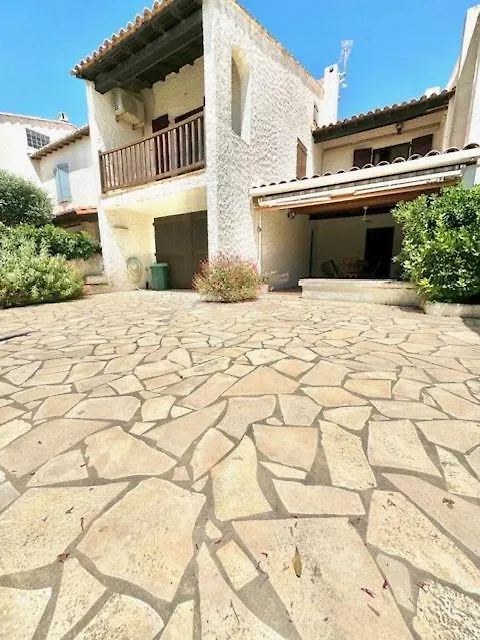 Grande Maison Avec Belle Cour - Parking - Barbecue En Pierre Saintes-Maries-de-la-Mer