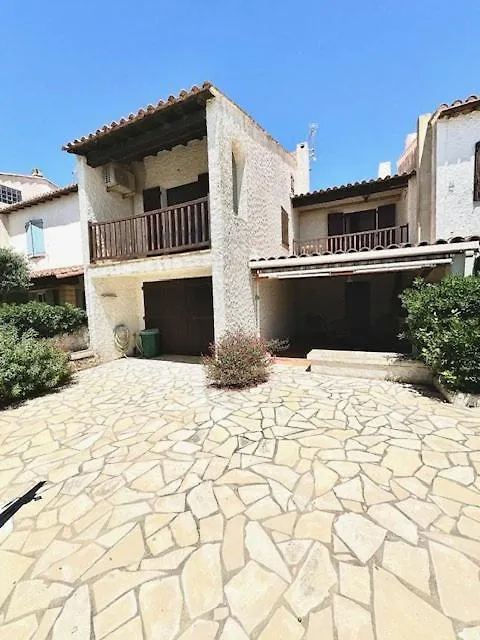 Grande Maison Avec Belle Cour - Parking - Barbecue En Pierre Saintes-Maries-de-la-Mer